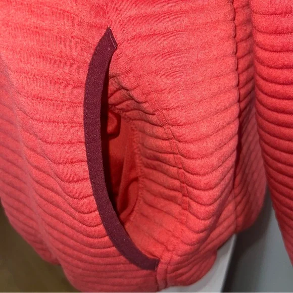 L.L. Bean Women’s AirLight Coral Quilted Snap Pullover – Medium Petite - Picture 7 of 11